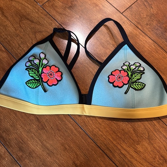 Triangl bathing suit - Picture 5 of 9